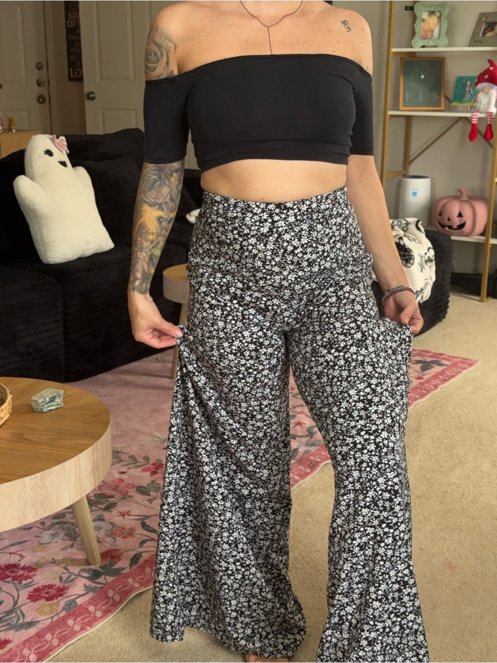 Black Floral High-Waist Wide-Leg Pants